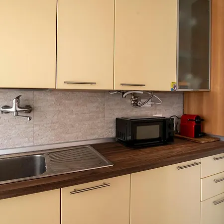 Chiwi's Apartment Vado Ligure